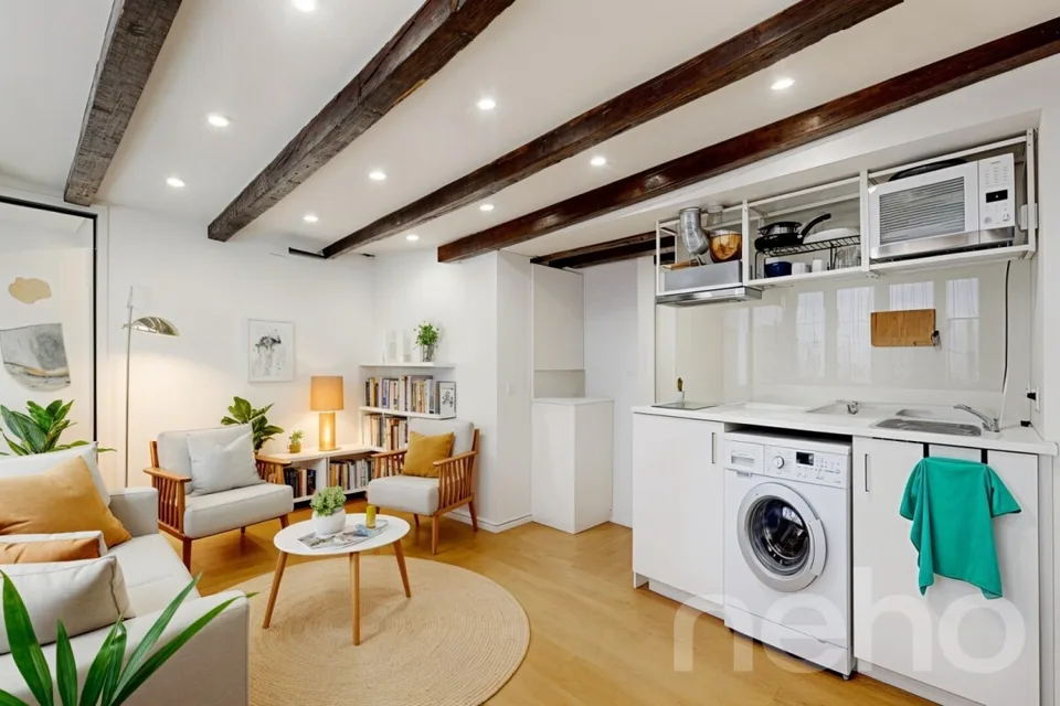 Triplex de 4.5p + Studio indépendant : Investissement Idéal à Aubonne