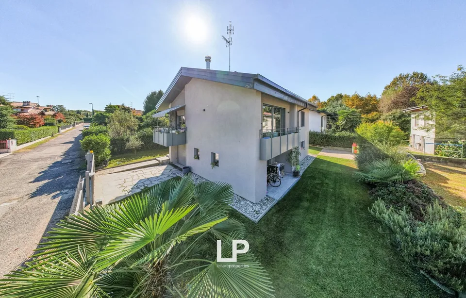 Villa indipendente nel rinomato Villaggio Giardino a Castelletto S. Ti – foto 7 di 13