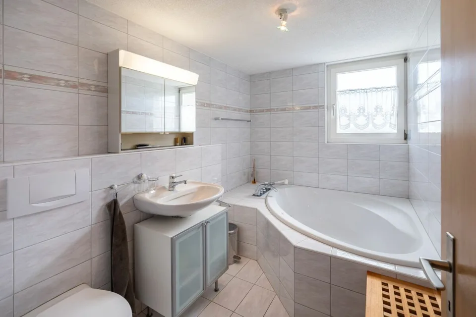 Dreifamilienhaus an bester Lage in Belp – Foto 8 von 19