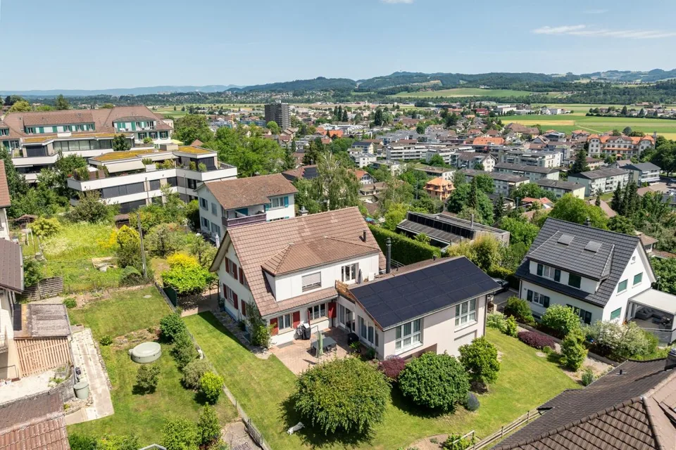 Casa a tre famiglie in una posizione ideale a Belp