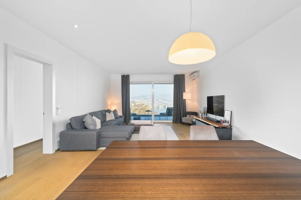 Eleganz und Privatsphäre mit Seeblick