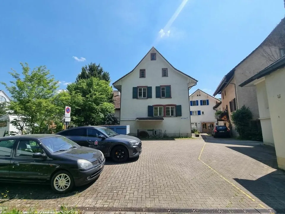 Charaktervolles 3-Familienhaus mit Potenzial in Hölstein kaufen