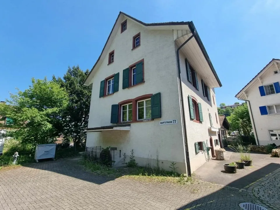 Charaktervolles 3-Familienhaus mit Potenzial in Hölstein kaufen