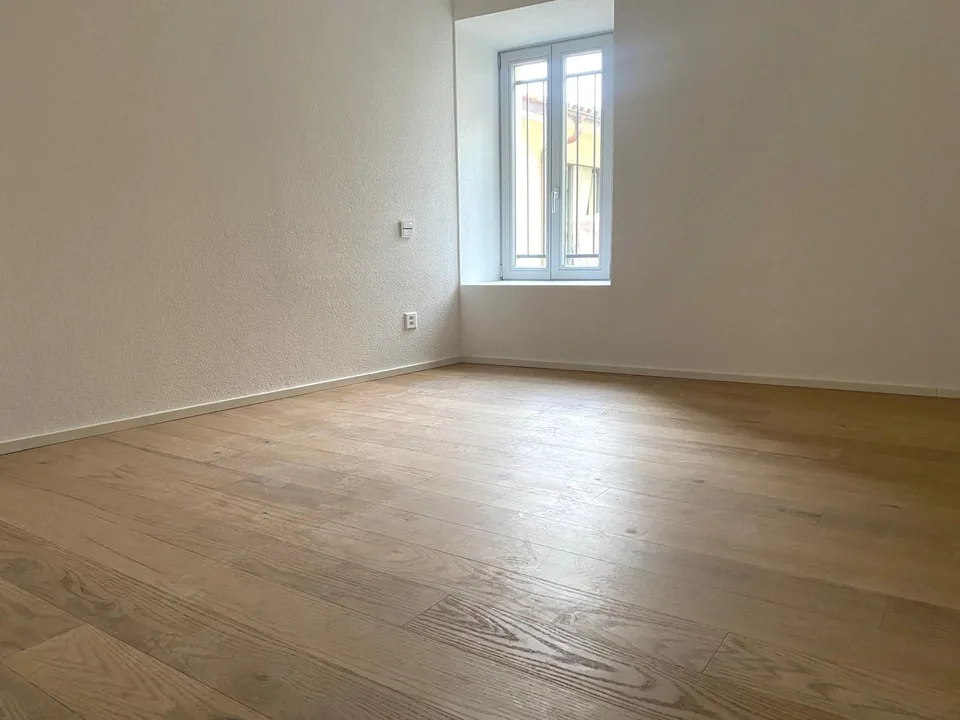 Characteristic 2.5-room apartment in Mendrisio