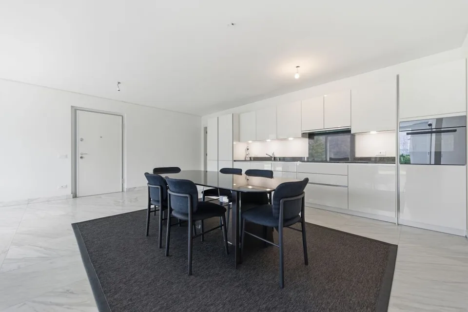 Residenza Ceresio 52: appartamento vista lago con giardino