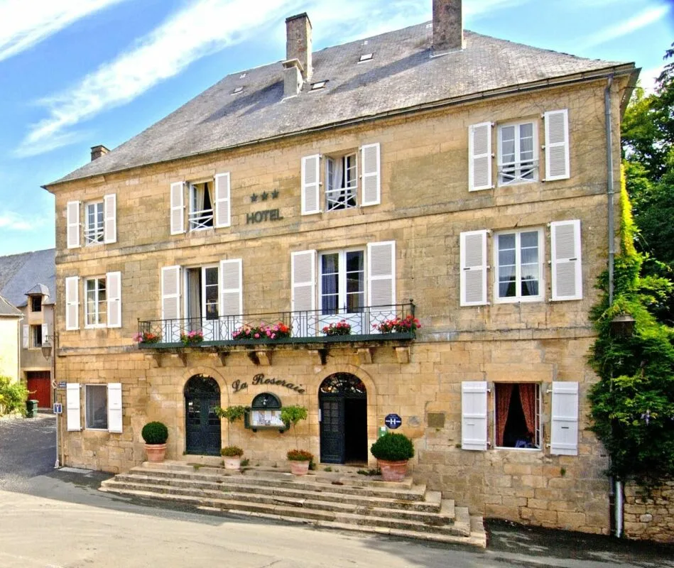 Proprietà di 20 locali a Montignac