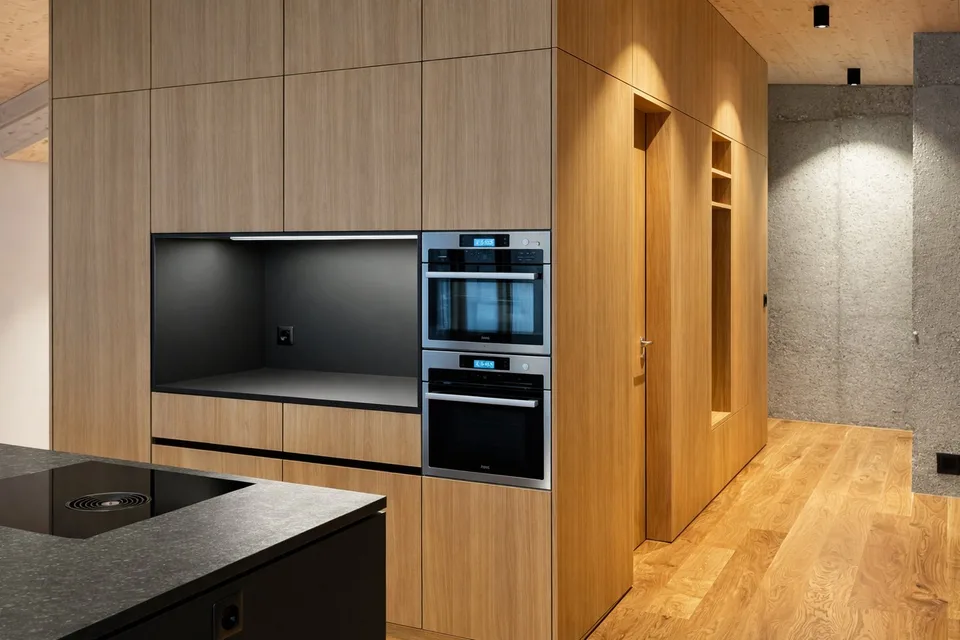 Appartement de 2,5 pièces sous les combles Maison B, NWF 64m2 (BGF 74m2) : pièce loft avec plaisir de vivre fonctionnel