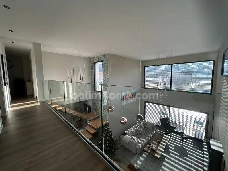 BETTENDORF, 2 Minuten von HIRSINGUE, Architekten-Villa, 222m² Wohnfläche
