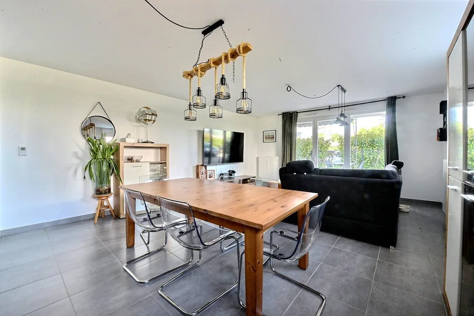 Appartamento di 3 camere bellissimo con 74 m², garage e quota di giardino
