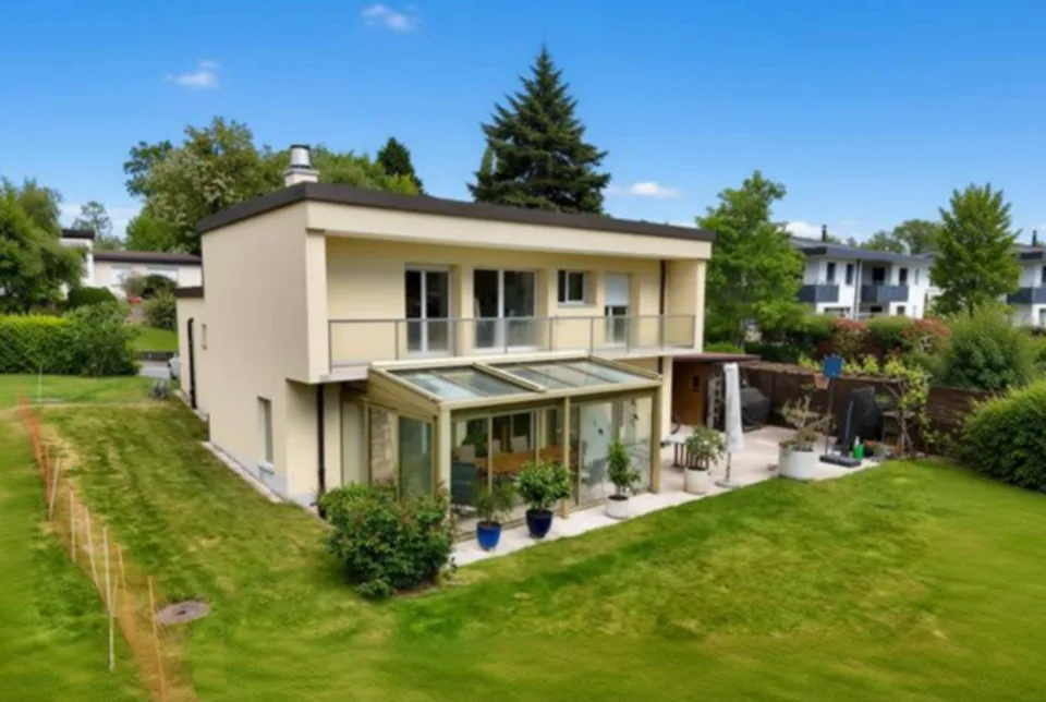 Dans un cadre serein et verdoyant charmante maison individuelle à deux pas du centre-ville