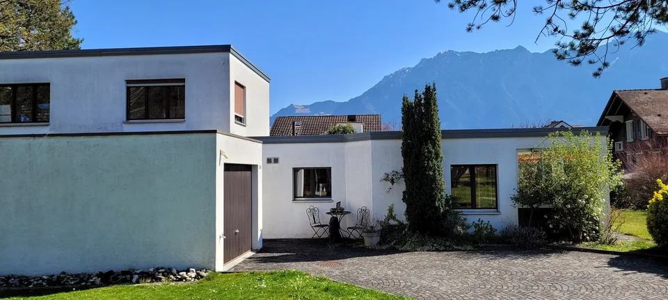 Grosses Einfamilienhaus, beste Lage in Buchs, mit idealen Ausbaumöglichkeiten