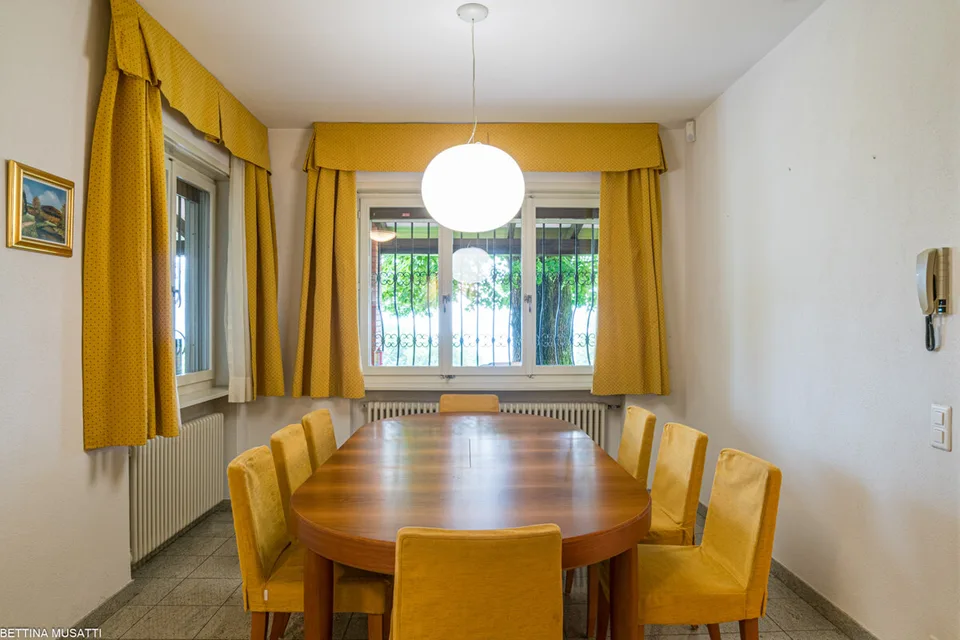 AROGNO TENUTA DI PRESTIGIO CON PISCINA, WELLNESS E VISTA SUL LAGO DI – foto 11 di 13
