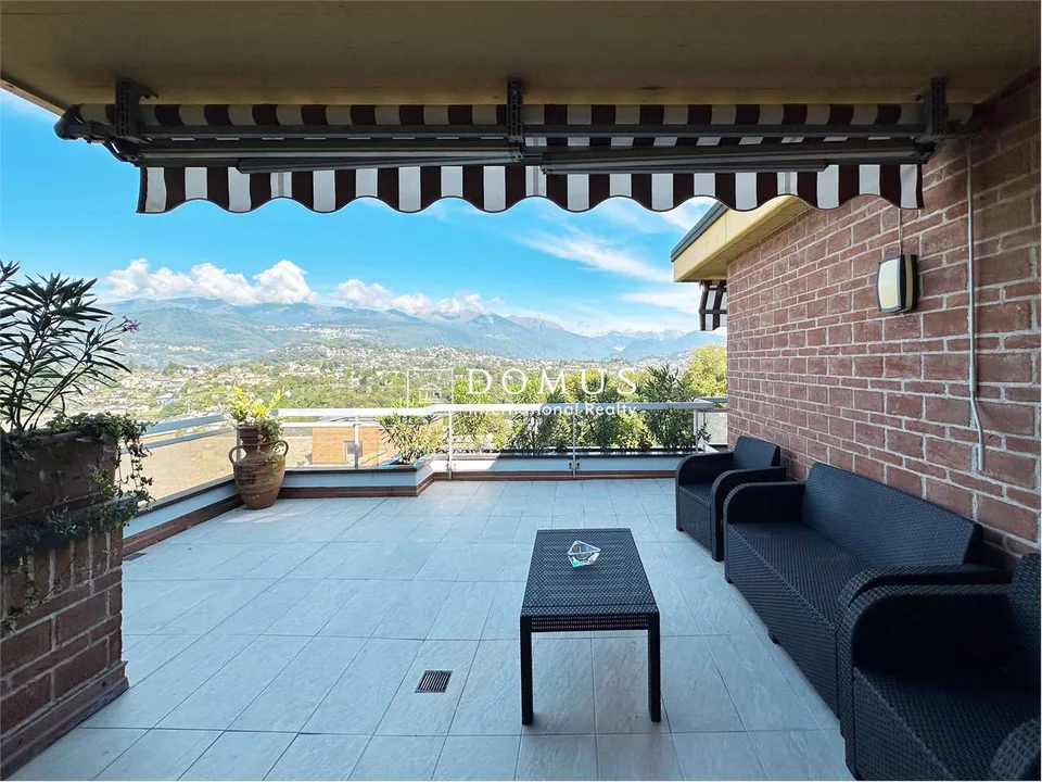 Dachwohnung mit Seeblick-Terrasse in Pazzallo – Foto 12 von 13