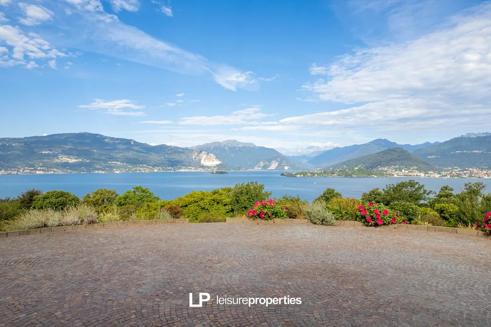 Villa mit einem 180°-Panoramablick auf den Lago Maggiore in Laveno – Foto 6 von 6