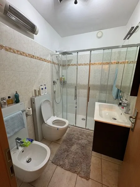 Wir verkaufen 2.5-Zimmer-Wohnung im 1. Stock – Foto 9 von 9