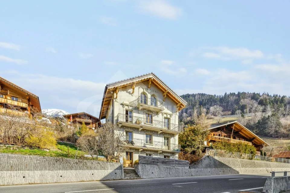EXCEPTIONNEL - GRANDE MAISON A RENOVER