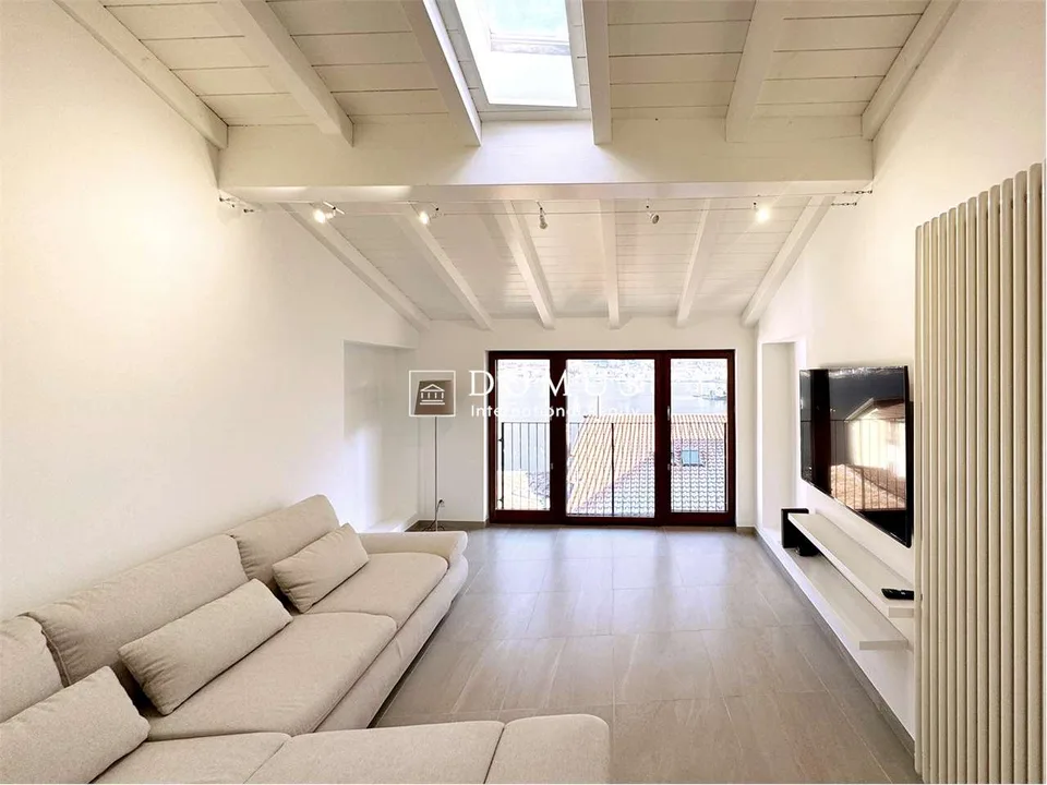 Casa vista lago completamente rinnovata