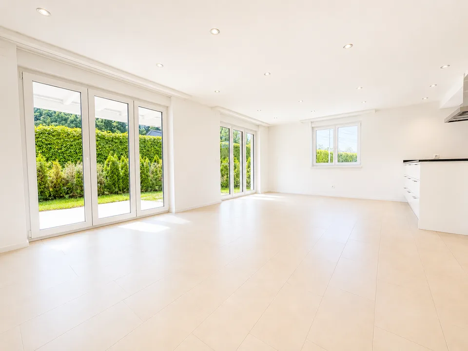 Casa familiare moderna a Eiken con luce, pace e qualità della vita