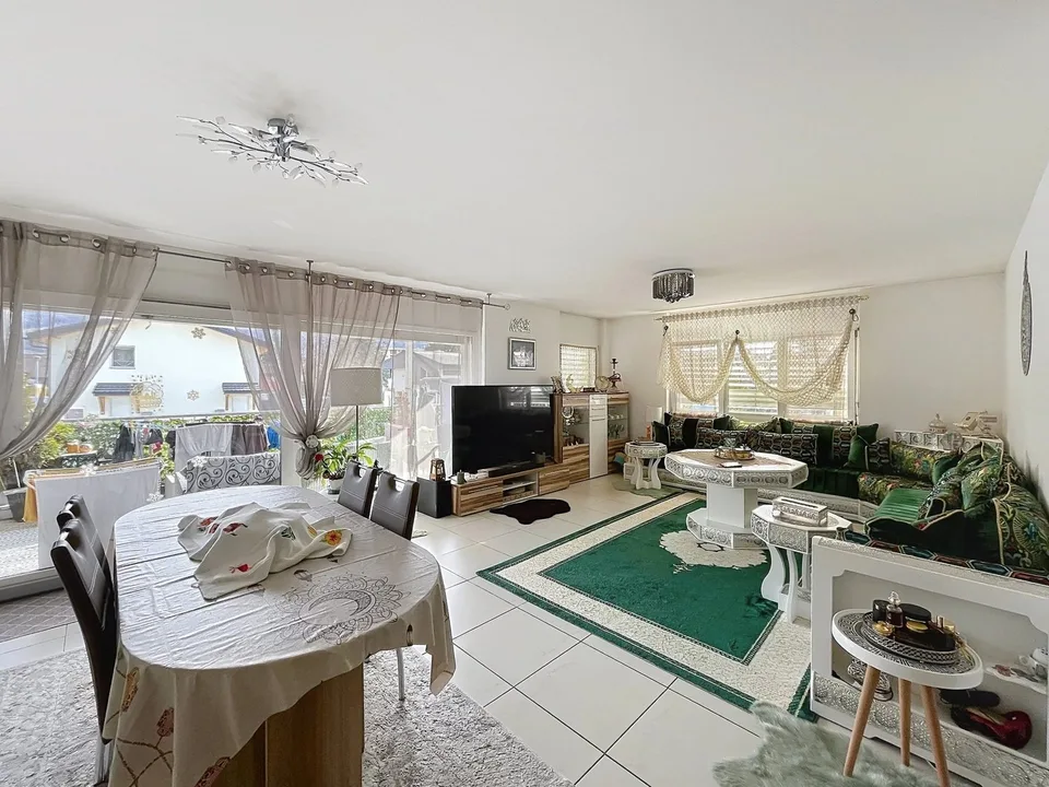 Spacieux 4.5 pièces avec grande terrasse et vue dégagée à Conthey