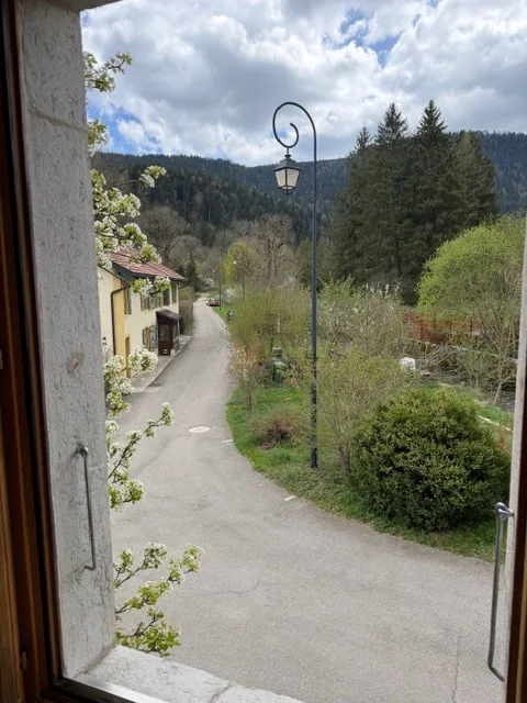 2112 Môtiers/NE Vendita di una casa di villaggio ristrutturata con fascino d'antan