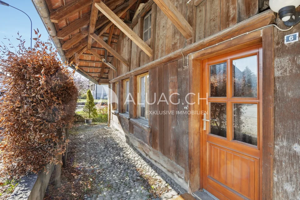 BAUERNHAUS ANBAU MIT VIEL AUSBAUPOTENZIAL