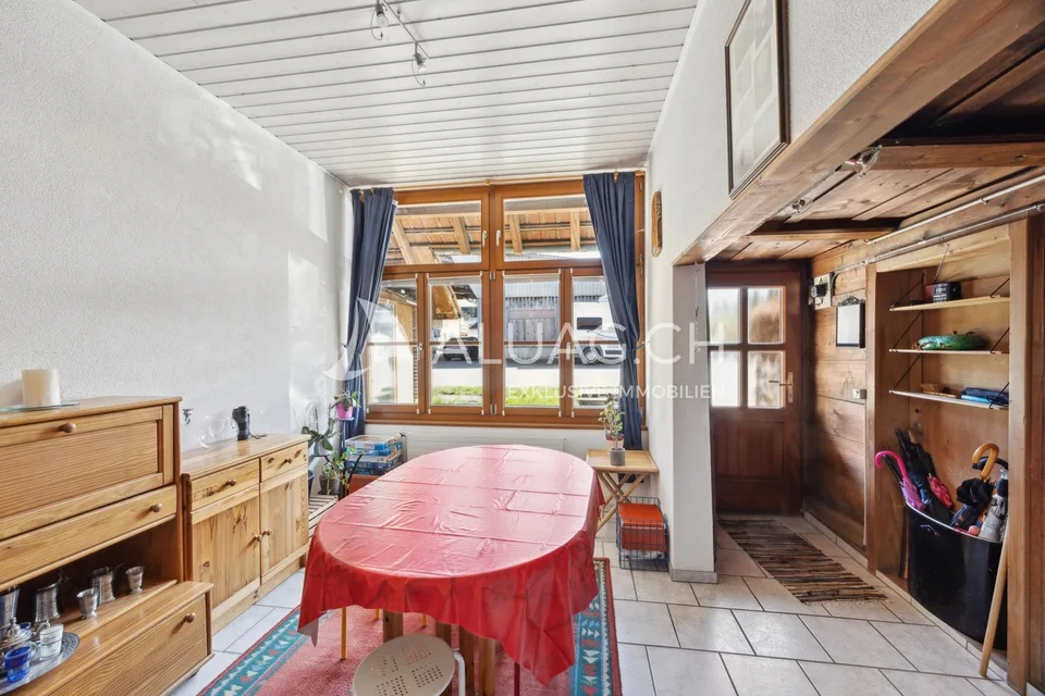 BAUERNHAUS ANBAU MIT VIEL AUSBAUPOTENZIAL