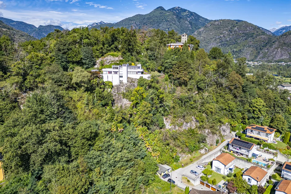 "La Casa sulla Roccia" con vista mozzafiato sul Lago Maggiore