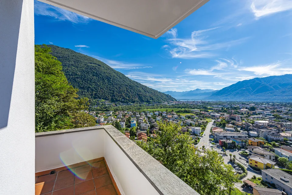 "La Casa sulla Roccia" con vista mozzafiato sul Lago Maggiore