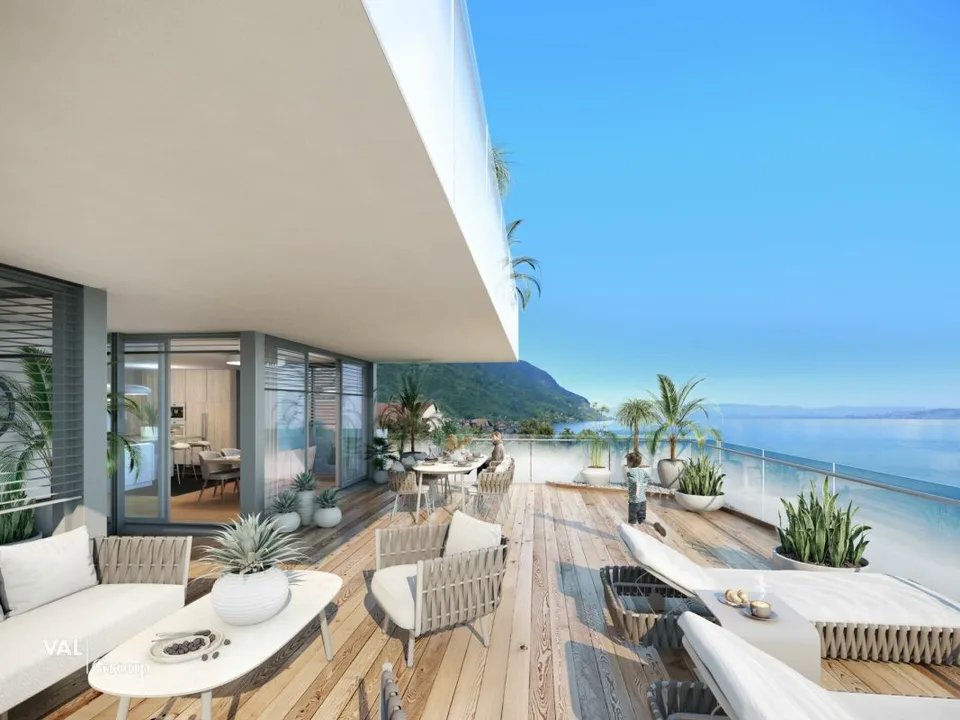 Attika mit Terrasse und atemberaubendem Blick