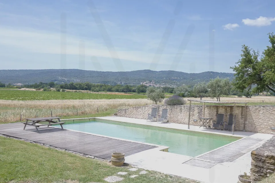 Una magnifica bastide in pietra con vista panoramica e piscina riscaldata vicino a Roussillon ? Nel cuore del Luberon – foto 13 di 13