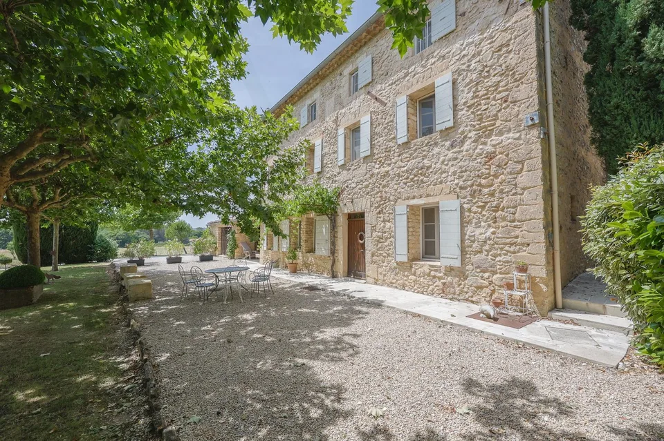 Una magnifica bastide in pietra con vista panoramica e piscina riscaldata vicino a Roussillon ? Nel cuore del Luberon – foto 9 di 13