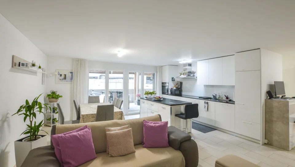 Appartement 4 pièces moderne dans un quartier calme de Fahrwangen