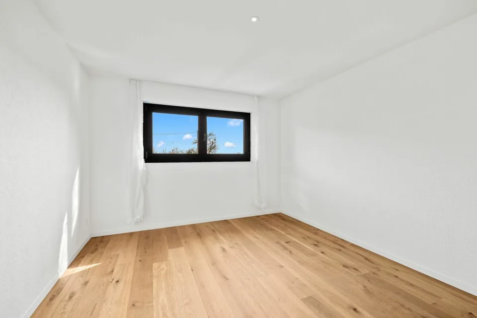 Appartamento moderno e luminoso di 3,5 stanze (costruito nel 2018)