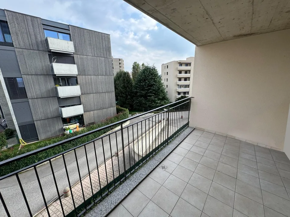 Wunderschöne 4.5 Zimmer mit zwei Badezimmern und 2 Parkplätzen