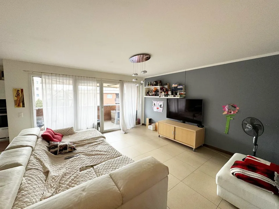 Wunderschöne 4.5 Zimmer mit zwei Badezimmern und 2 Parkplätzen – Foto 7 von 8