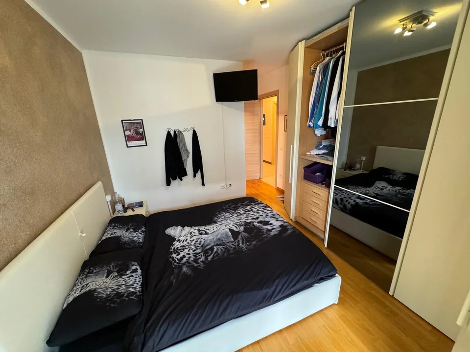 Wunderschöne 4.5 Zimmer mit zwei Badezimmern und 2 Parkplätzen