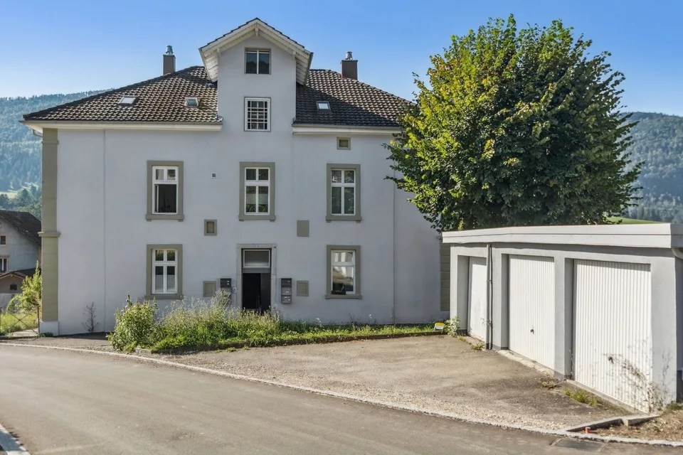 Superbe Gelegenheit. Ein schönes Wohngebäude zum Verkauf in Corgémont.