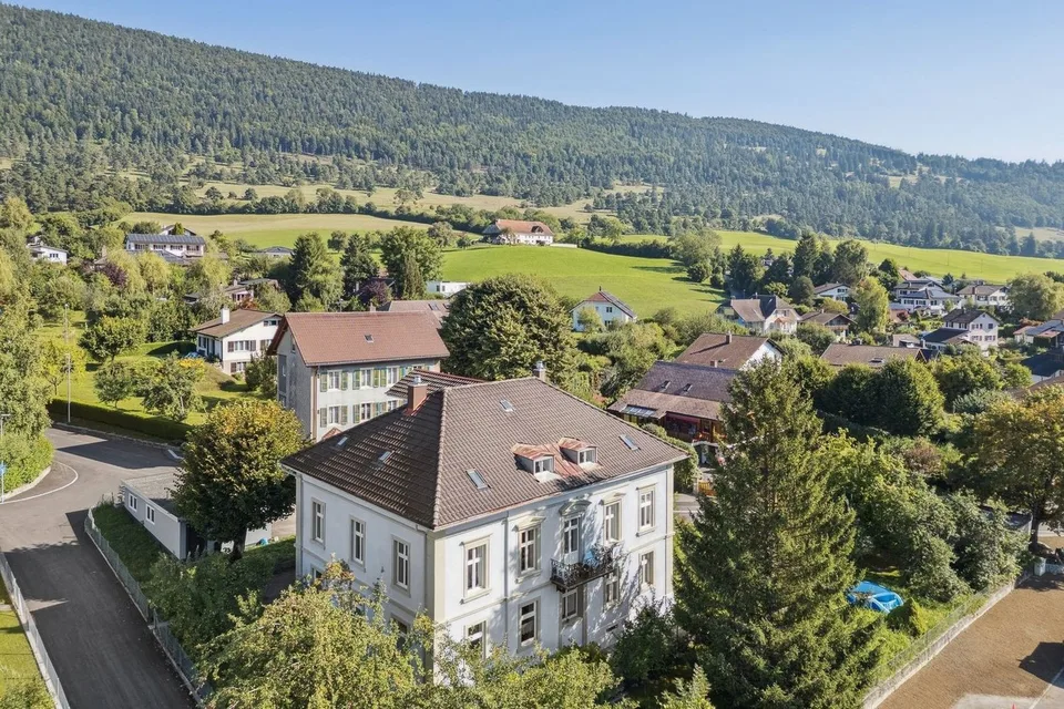 Un'ottima opportunità. Un bello stabile residenziale in vendita a Corgémont. – foto 8 di 12