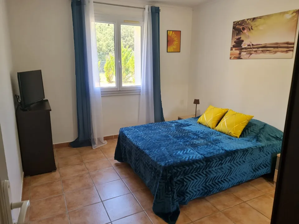 Vendita di una bella casa provenzale in pietra con doppio garage – foto 11 di 14