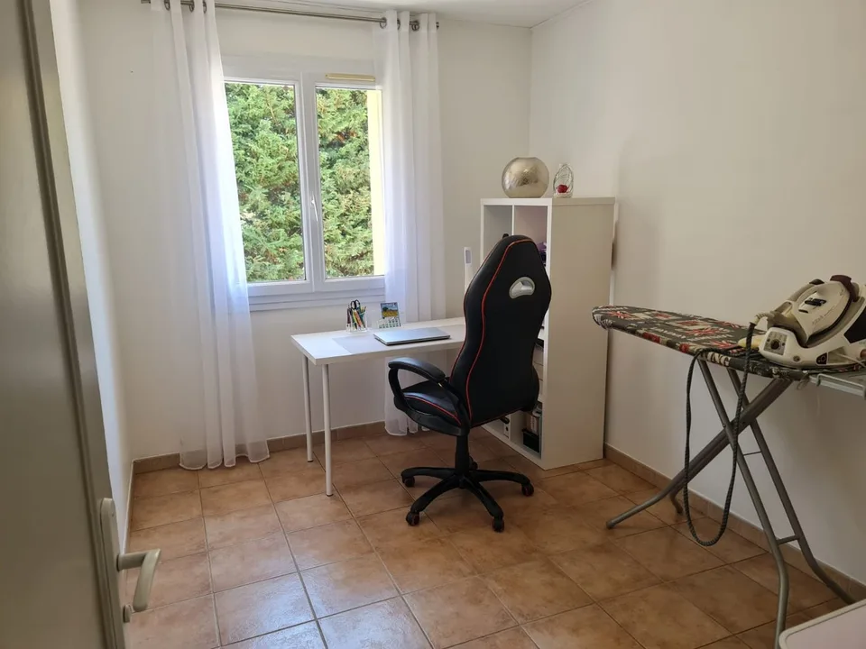 Vendita di una bella casa provenzale in pietra con doppio garage – foto 12 di 14