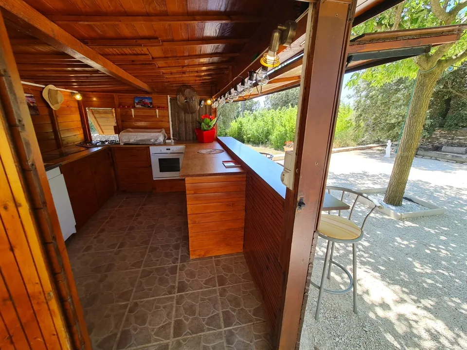 Vendita di una bella casa provenzale in pietra con doppio garage – foto 6 di 14