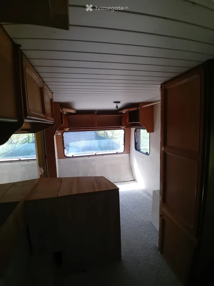 Caravane avec extension et terrasse