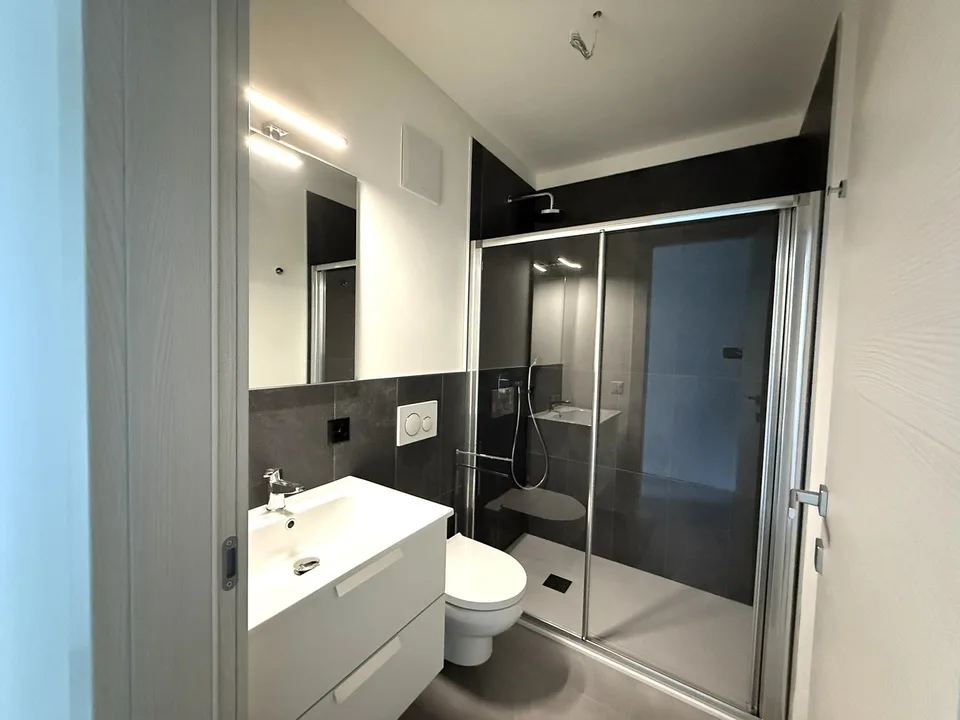 Splendido 4.5 locali a Claro, 3 box in autorimessa inclusi! – foto 9 di 10