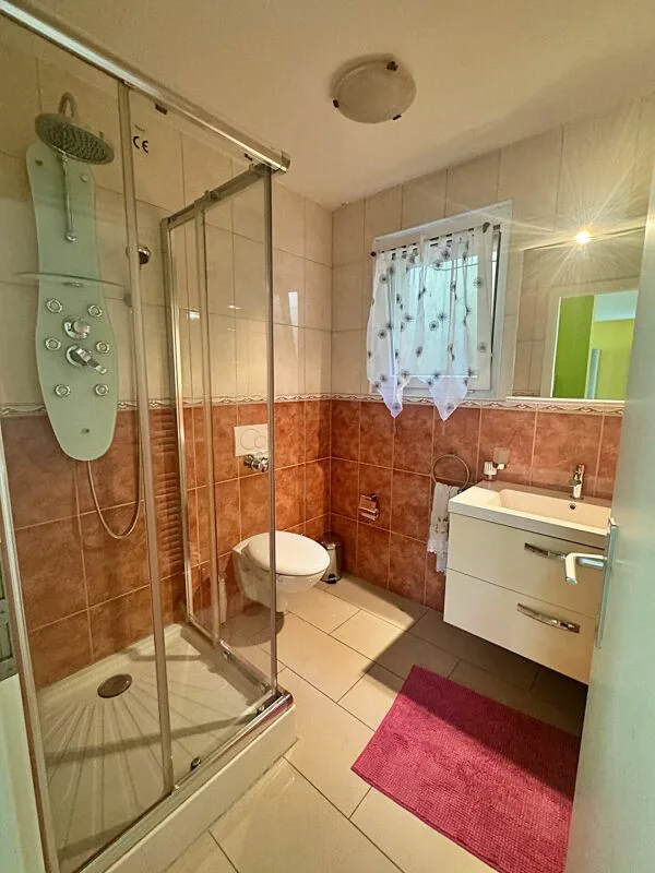 Einfamilien-Villa von Ausnahme mit 200 m2 Wohnfläche und unabhängigem Studio – Foto 22 von 22