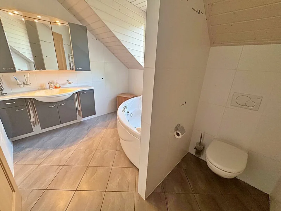 Einfamilien-Villa von Ausnahme mit 200 m2 Wohnfläche und unabhängigem Studio – Foto 17 von 22