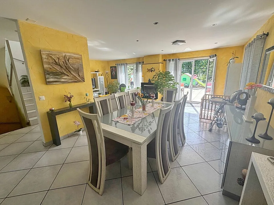 Einfamilien-Villa von Ausnahme mit 200 m2 Wohnfläche und separatem Studio