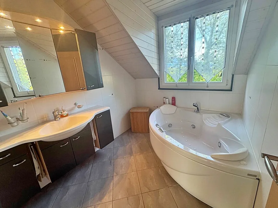 Einfamilien-Villa von Ausnahme mit 200 m2 Wohnfläche und unabhängigem Studio – Foto 16 von 22