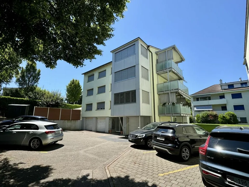 4.5 Zi-Wohnung mit Balkon und Wintergarten – Foto 15 von 17