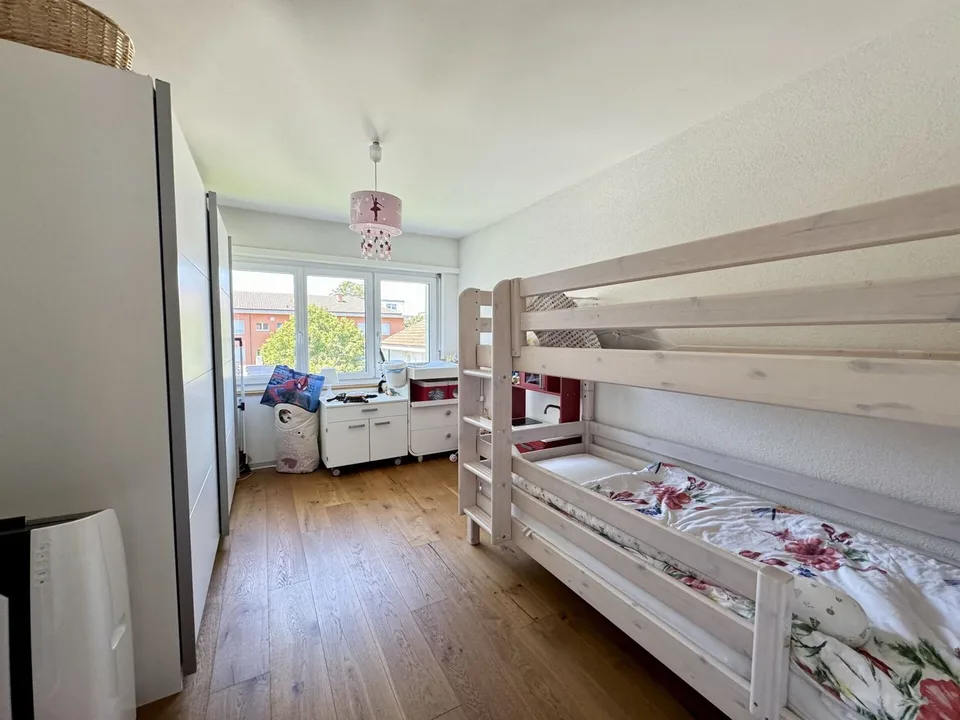 4.5 Zi-Wohnung mit Balkon und Wintergarten – Foto 9 von 17