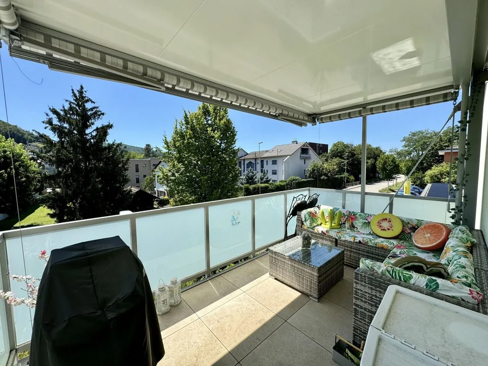 4.5 Zi-Wohnung mit Balkon und Wintergarten